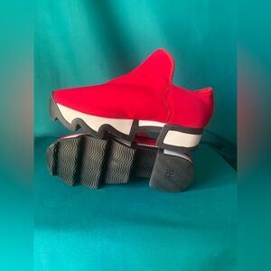 Red Slip-On Women's Sneakers - Sporty Comfort